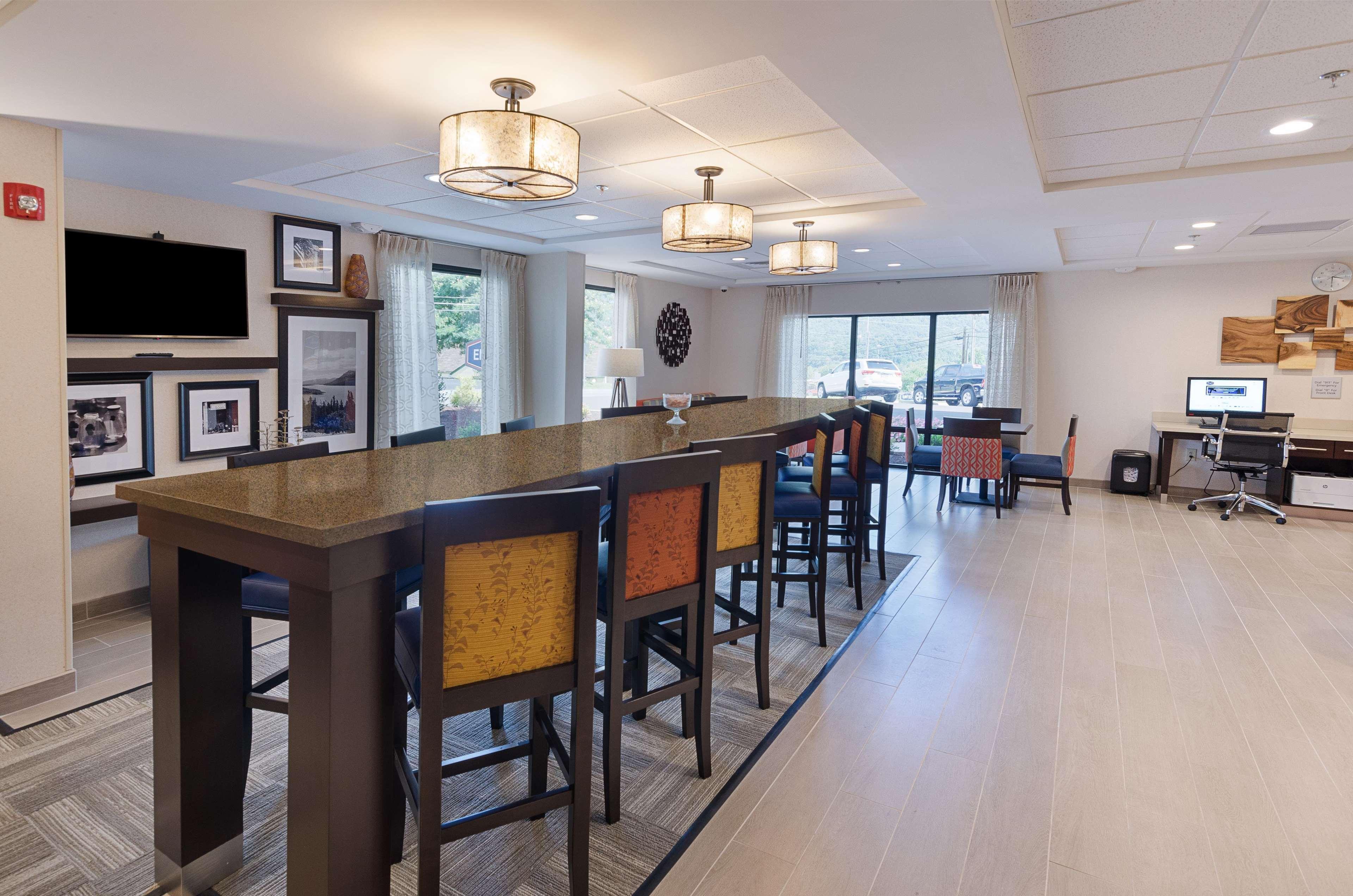 Hampton Inn Covington Va Εξωτερικό φωτογραφία